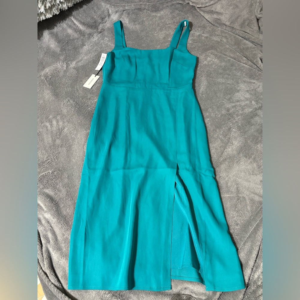 Aritzia Babaton '90s Slit Midi Dress